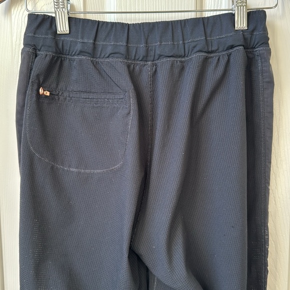 Lululemon Jogger snap button hem, drawstring on waist. - Picture 4 of 12